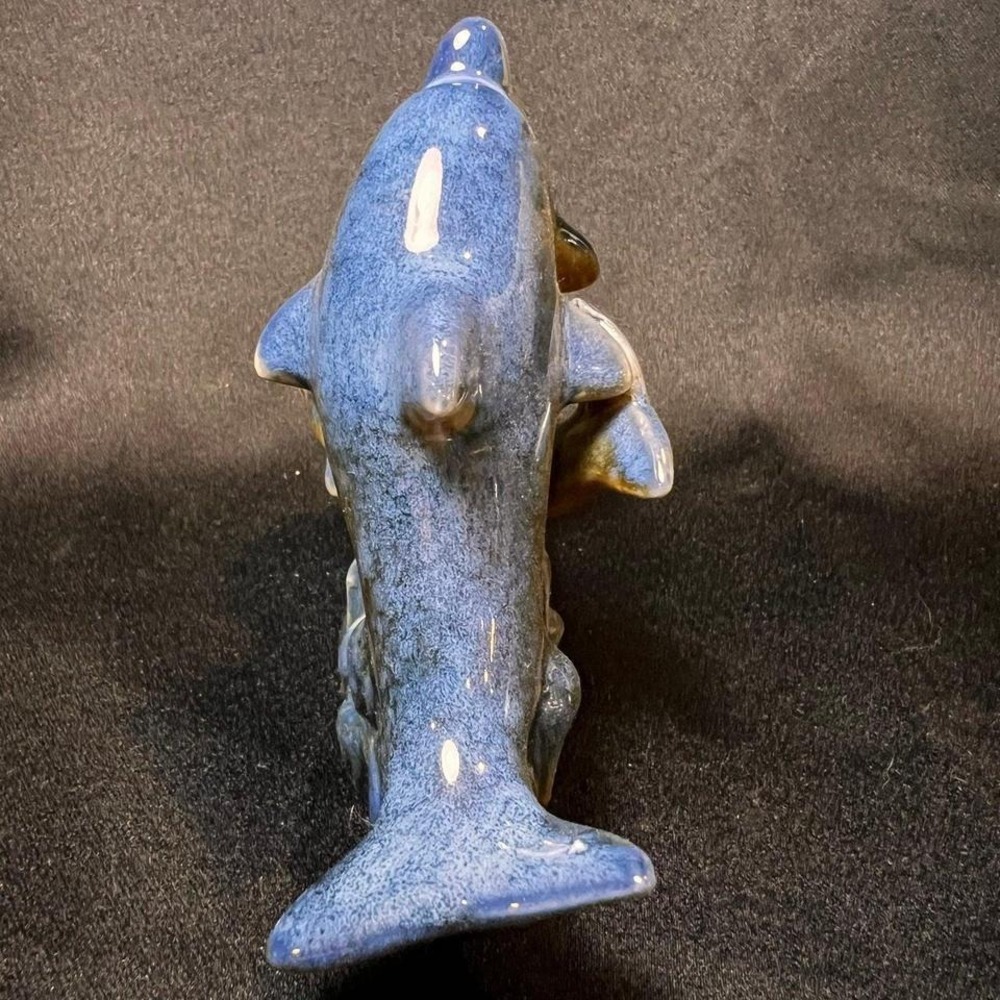 Dolphin family figurine glazed pottery - Picture 2 of 7